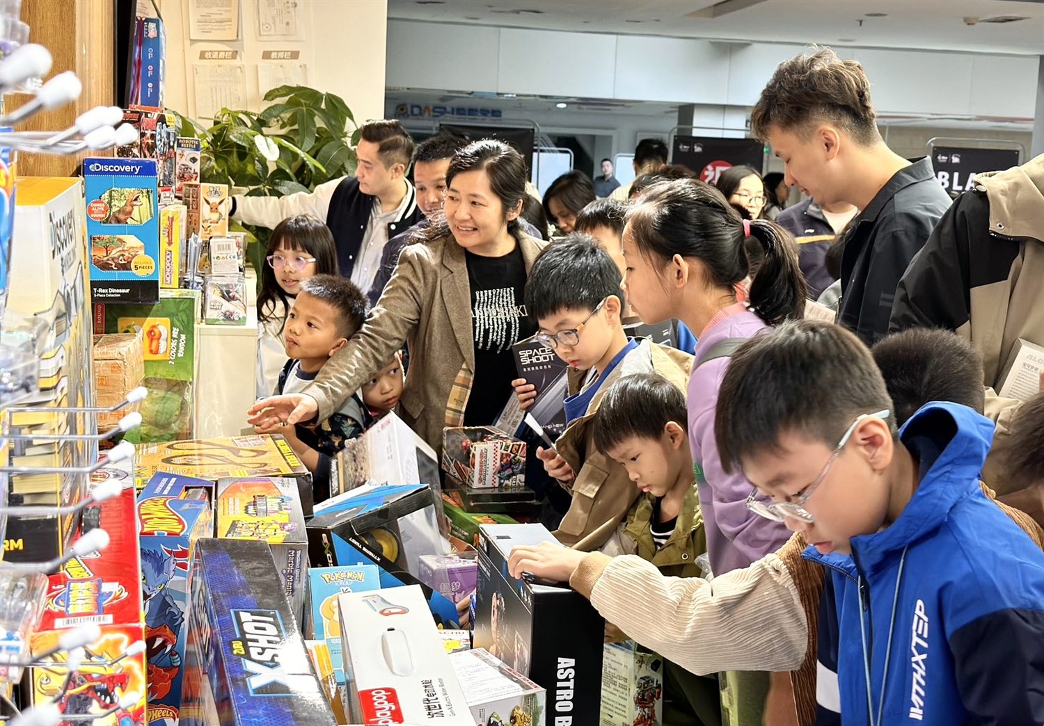 SDMen黑色星期五购物狂欢节现场